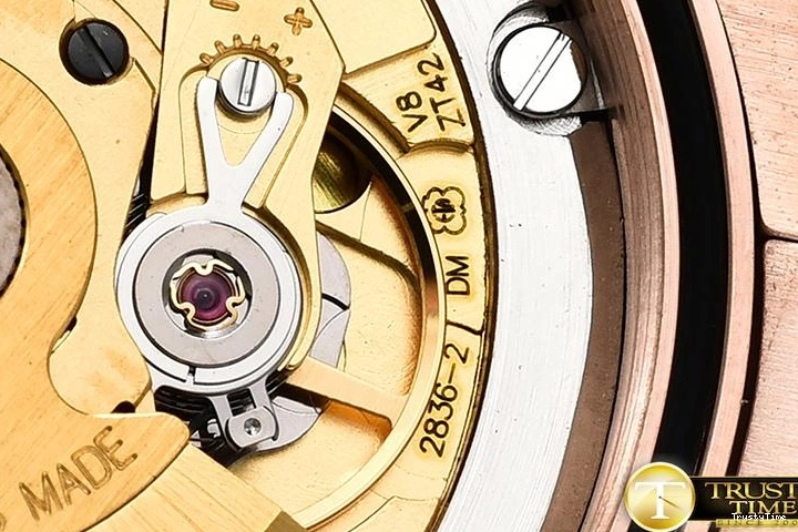 0213 RDD0218A – DayDate 40mm Casual 690